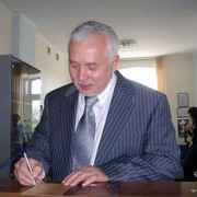 Gumar Hasanov on My World.